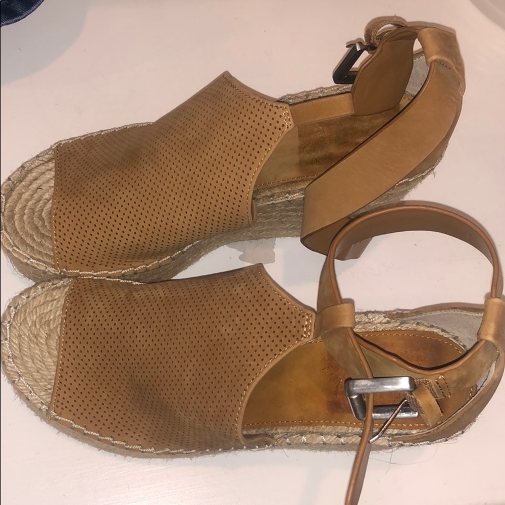 brown wedges